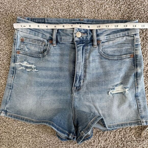 AMERICAN EAGLE | Curvy Hi-Rise Shortie Jean Shorts - Picture 7 of 9